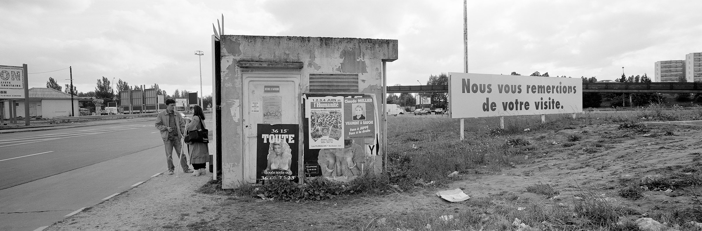 Get to France — Shopping centre exit, Bordeaux Lac, 1995