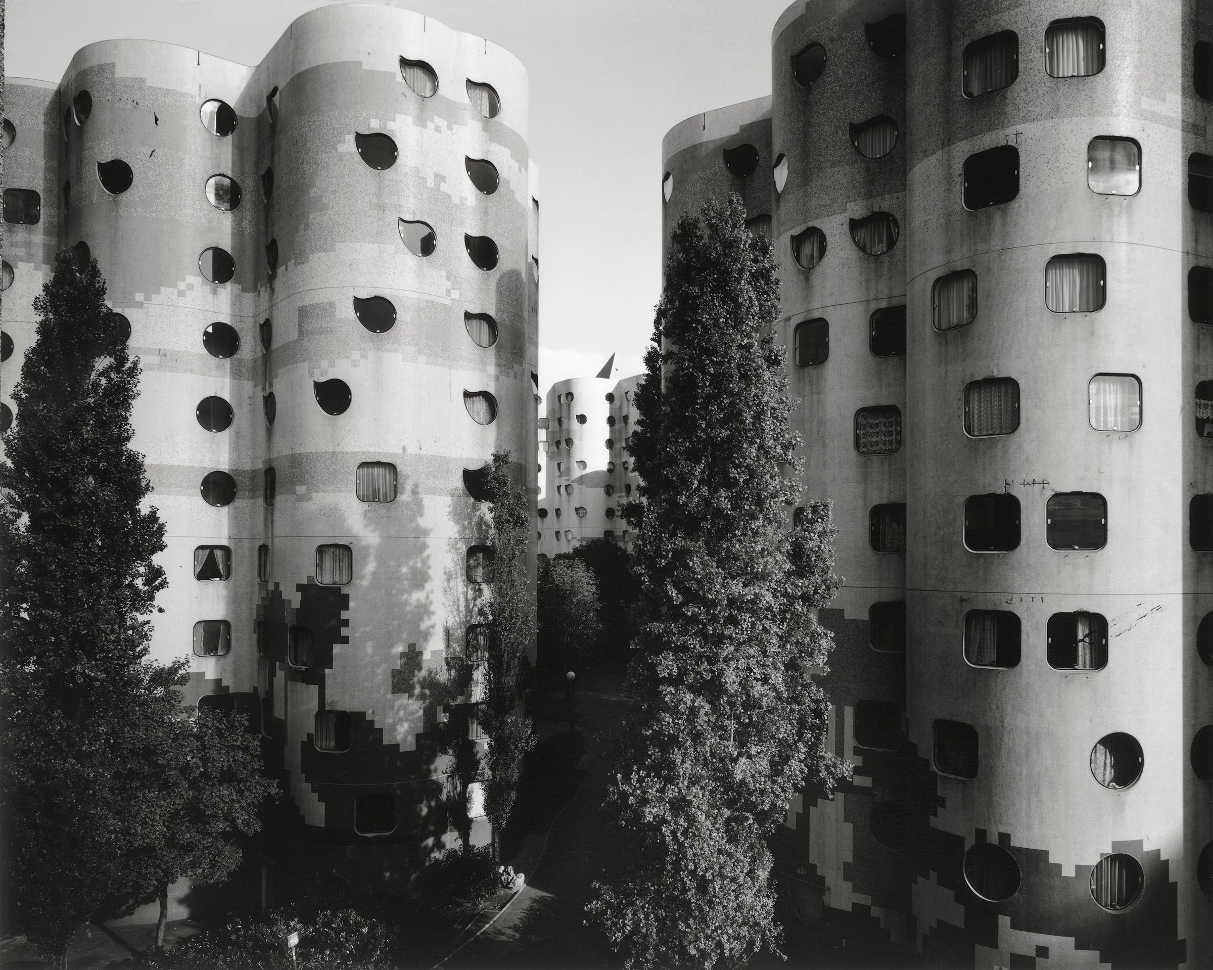 Hexagone 1 — The Manufactured Landscape — The “Cloud Towers” (Tours Nuages), Nanterre, 1996