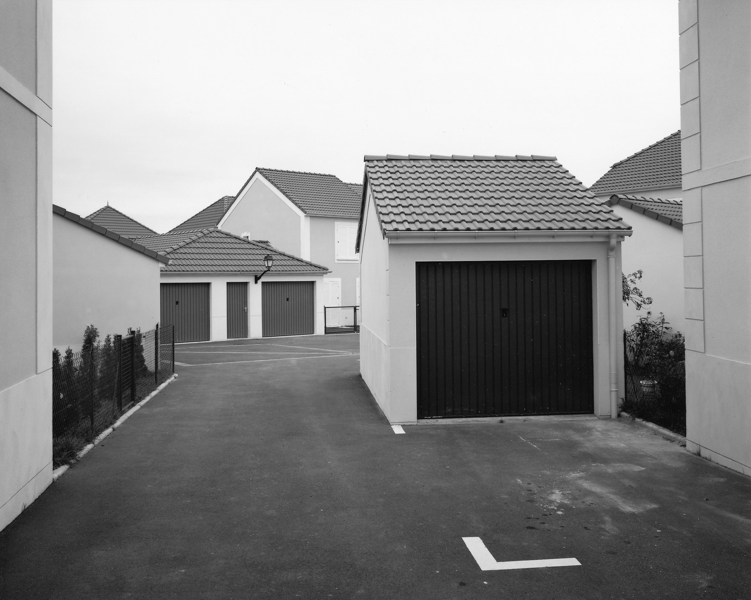 Aux Portes du Royaume — Bailly-Romainvilliers, France, 1998